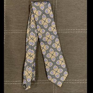VAKKO 100% silk tie